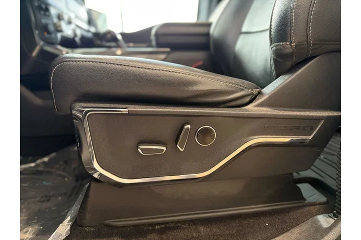 $38695 : Ford F-150 2023 4x4 Lariat 4 image 8