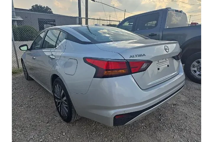 $18912 : Nissan Altima 2025 2.5 SV 4d image 3