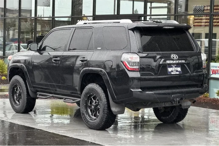$28903 : Toyota 4Runner 2016 4x4 SR5 image 6