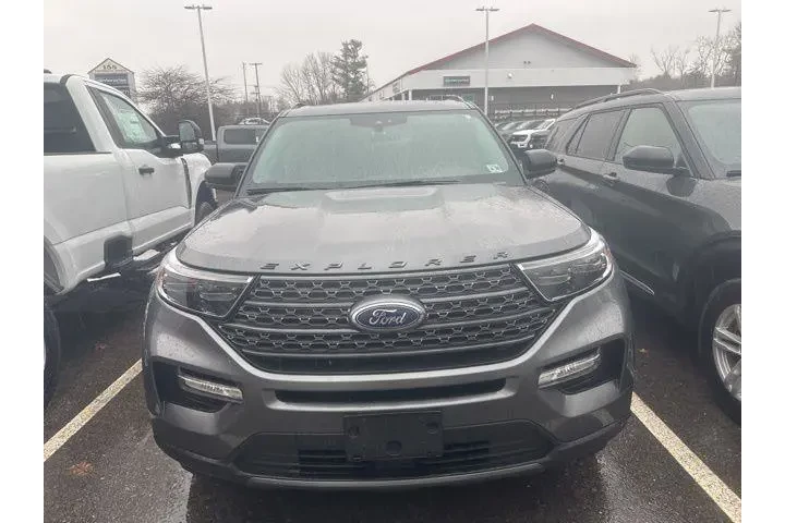 $30382 : Ford Explorer 2022 AWD XLT 4 image 2