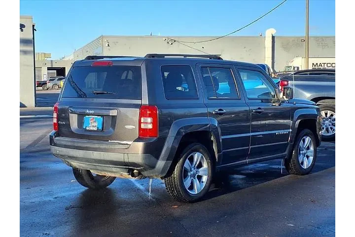 $3988 : Jeep Patriot 2015 4x4 Latitu image 2