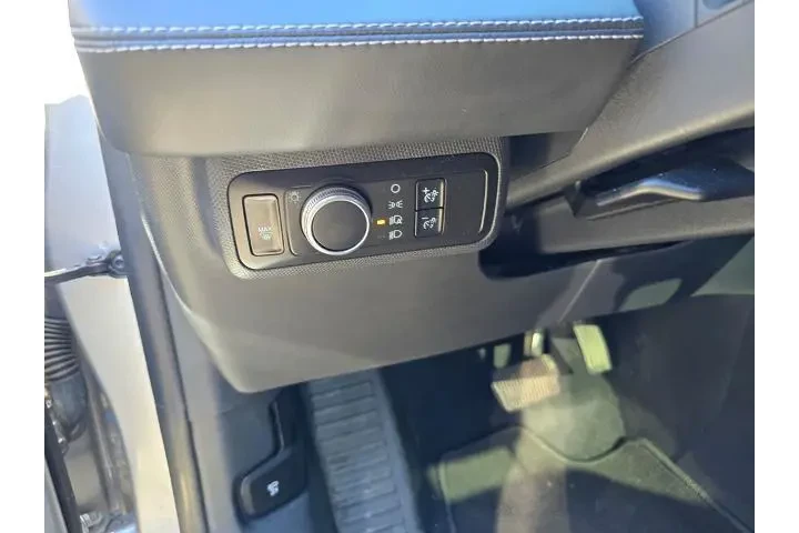 $20900 : Ford Mustang Mach-E 2021 Cal image 9