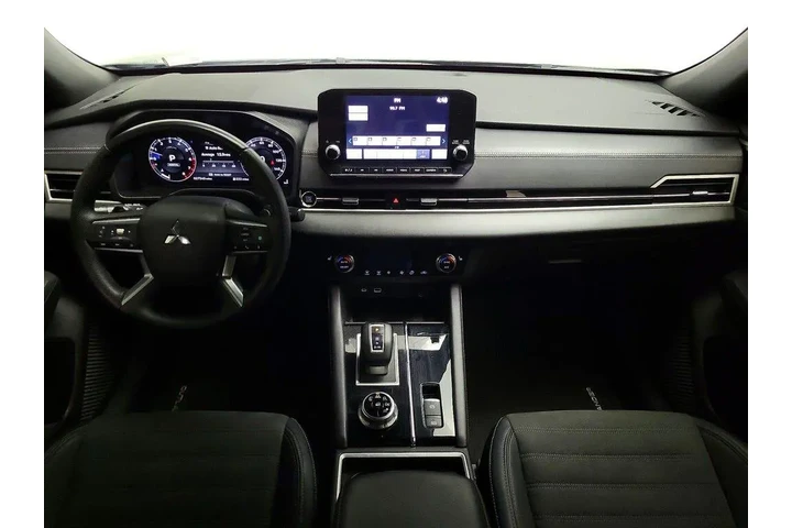 $24998 : Mitsubishi Outlander 2023 SE image 9