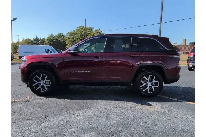 $37277 : Jeep Grand Cherokee 2024 4x4 image 5