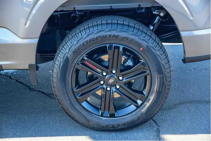 $39995 : Ford F-150 2022 4x4 XLT 4dr image 8