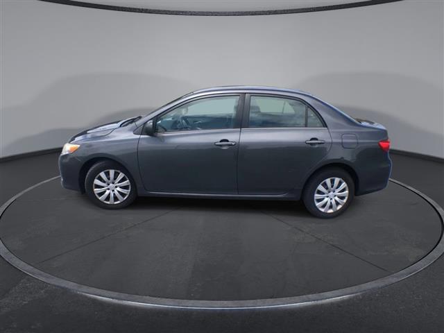 $10300 : PRE-OWNED 2013 TOYOTA COROLLA image 5