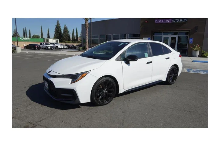 $20984 : 2021 Corolla SE Nightshade Ed image 2