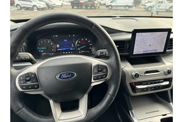 $25995 : Ford Explorer 2023 XLT 4dr S image 2