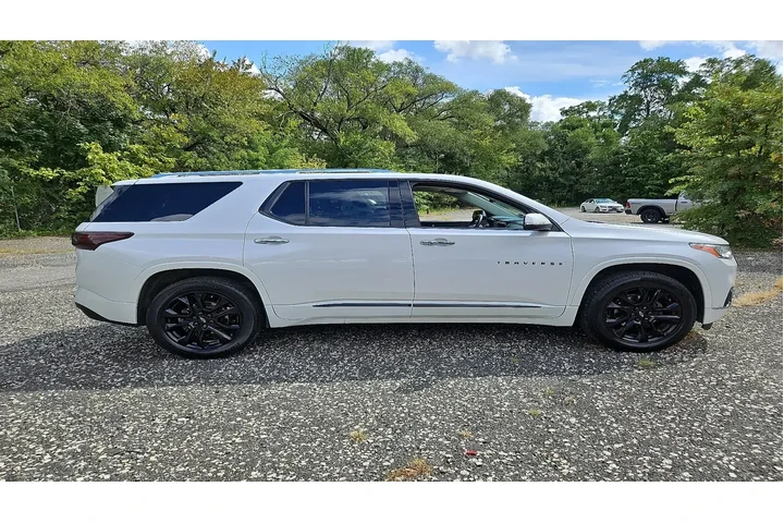 $27459 : Chevrolet Traverse 2021 4x4 image 6