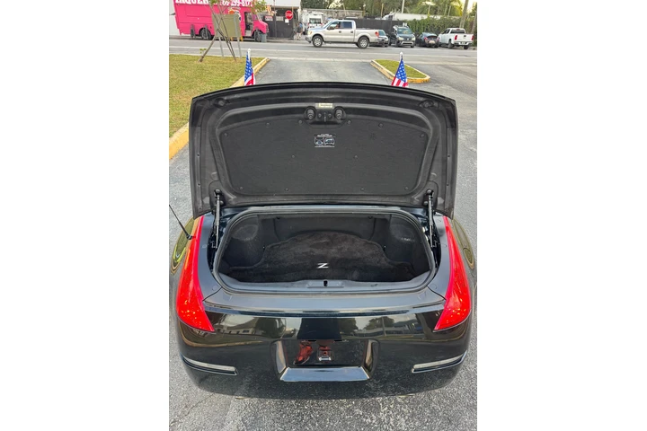 $11000 : Nissan 350z Convertible image 1