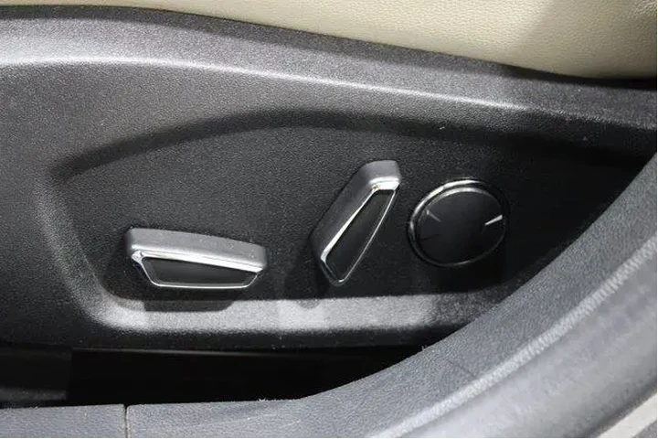 $16982 : Ford Fusion 2018 AWD Titaniu image 4