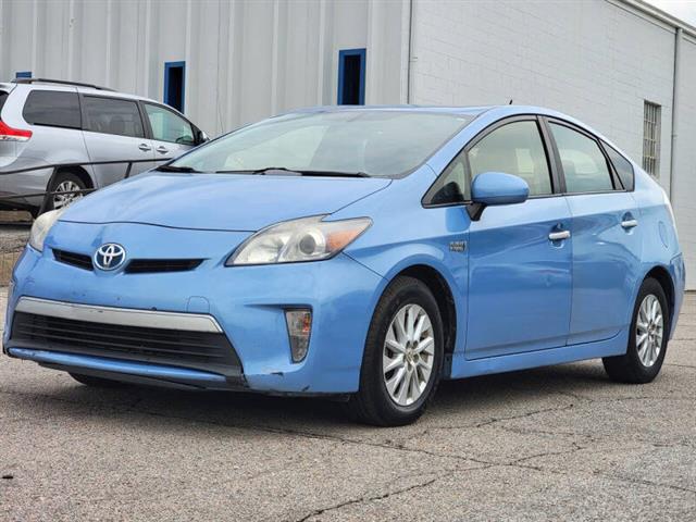 $4990 : 2013 Prius Plug-in Hybrid image 4