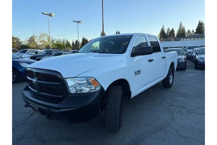 $19742 : Ram 1500 2015 4x4 Express 4d image 3
