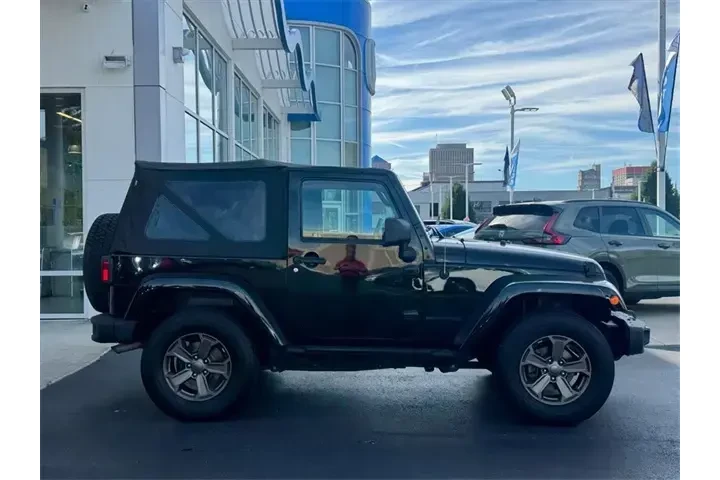 $21898 : Jeep Wrangler JK 2018 4x4 Sp image 2