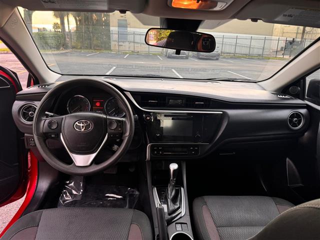 $11500 : Toyota Corolla LE 2018 image 2