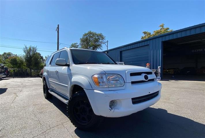 $8369 : 2007 Sequoia SR5, CLEAN CARFA image 1