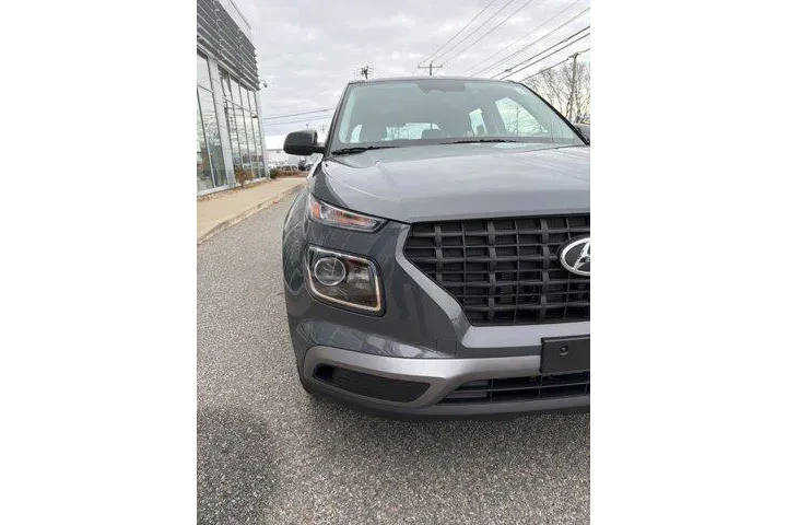 $19977 : Hyundai VENUE 2025 SE 4dr Cr image 3