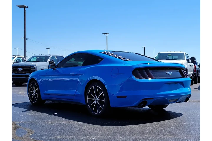 $16449 : Ford Mustang 2017 EcoBoost 2 image 6
