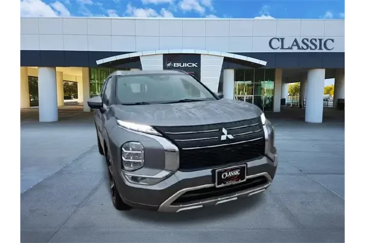 $19987 : Mitsubishi Outlander 2022 SE image 2