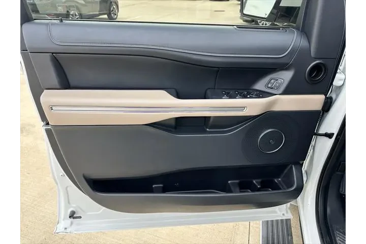 $39995 : Ford Expedition 2022 4x2 Lim image 9