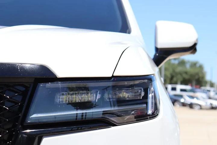 $66710 : 2021 Escalade Sport image 7