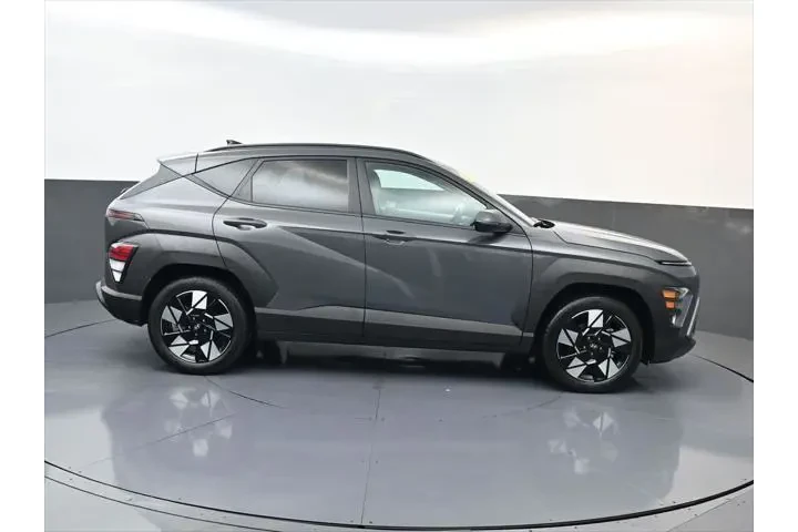 $21887 : Hyundai KONA 2025 SEL 4dr Cr image 3