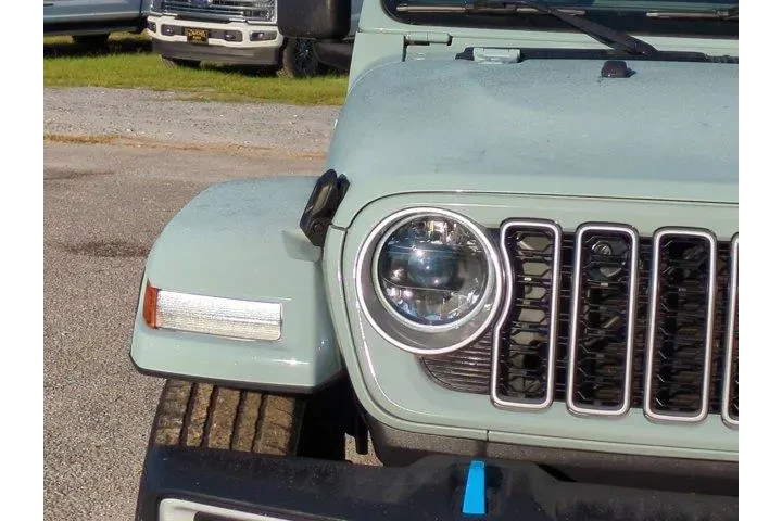 $34730 : Jeep Wrangler 2024 4x4 Sahar image 10