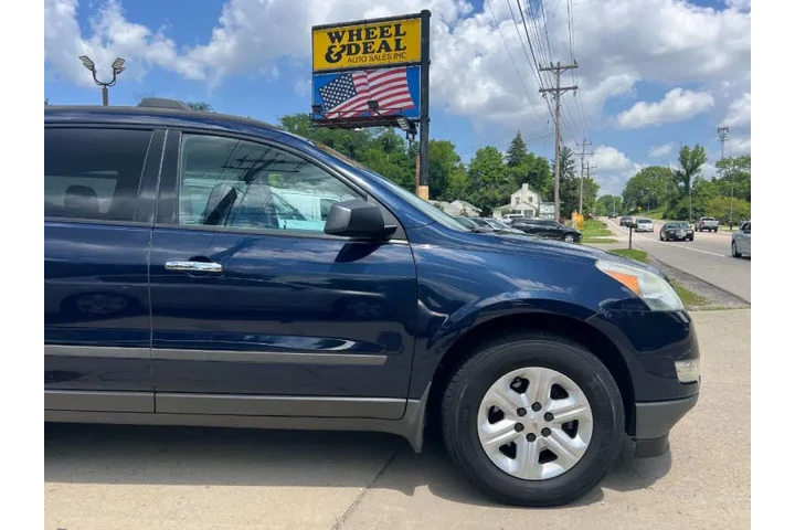 $6495 : 2011 Traverse LS image 4