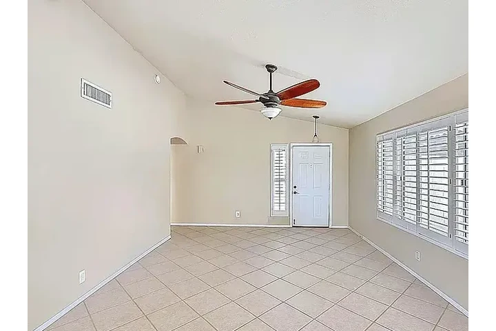 $850 : HOUSE FOR RENT image 7