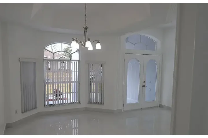 $2100 : HOUSE AVAILABLE IN ORLANDO FL image 9