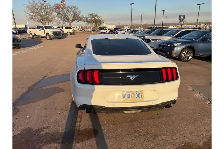 $26956 : Ford Mustang 2023 EcoBoost 2 image 9