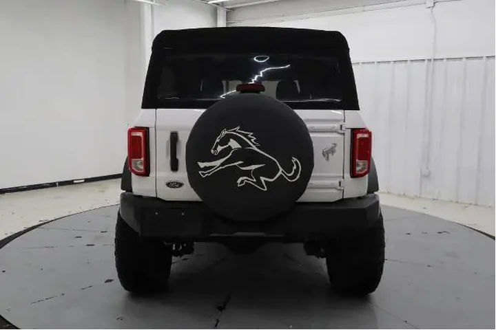 $38883 : Ford Bronco 2023 4x4 Base 4d image 2
