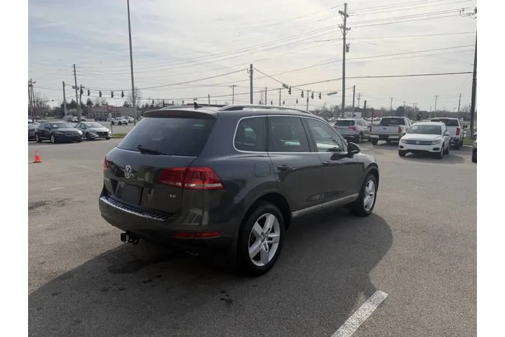 $8999 : 2012 Touareg VR6 Sport image 7