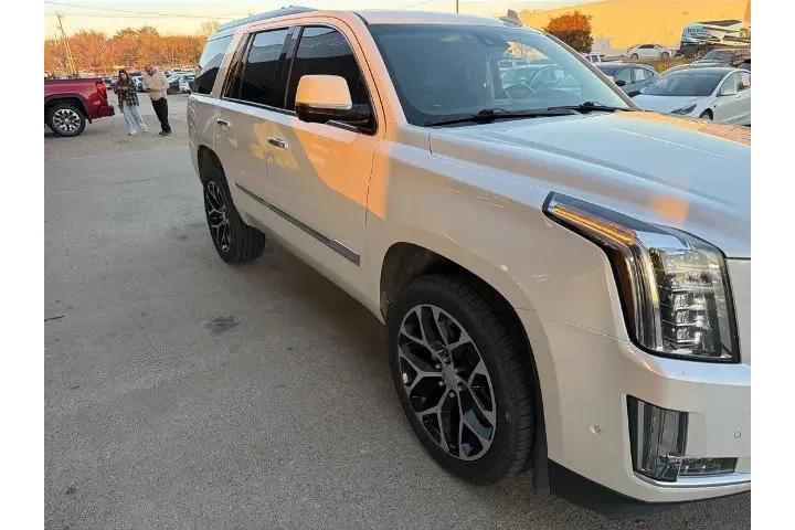 $24411 : Cadillac Escalade 2019 Luxur image 4