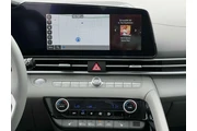 $20700 : Hyundai ELANTRA 2024 SEL 4dr thumbnail