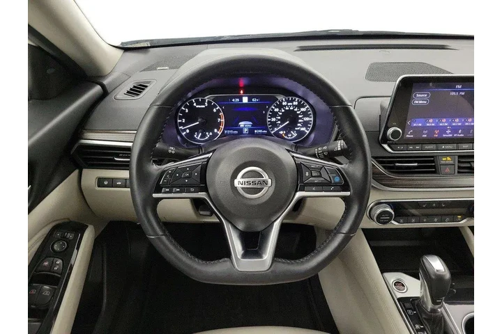 $20998 : Nissan Altima 2020 2.5 SL 4d image 10