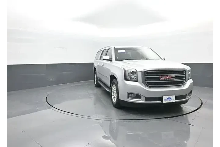 $22902 : GMC Yukon XL 2017 4x4 SLT 4d image 2