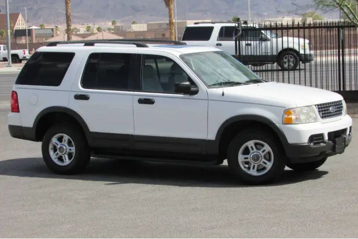 $8995 : 2003 Explorer XLT image 4