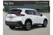 $22588 : Nissan Rogue 2023 SV 4dr Cro thumbnail
