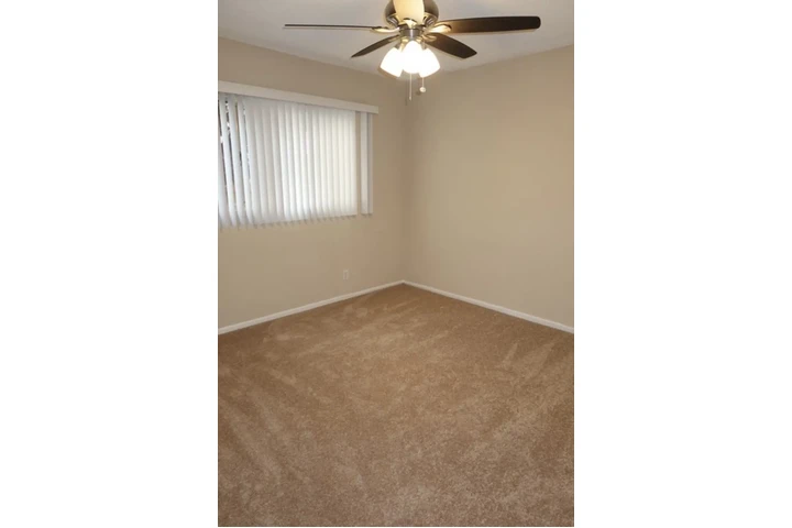 $1500 : 1 bedroom unit in Gardena image 7