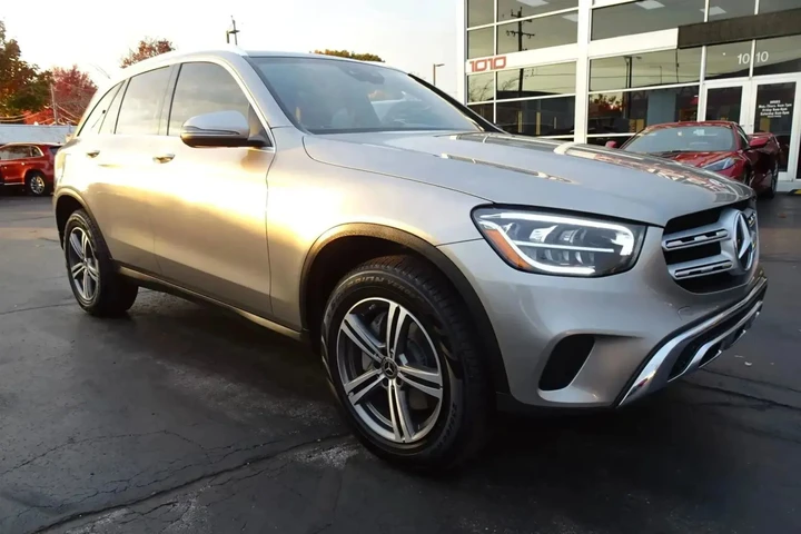 $21695 : 2020 GLC image 4