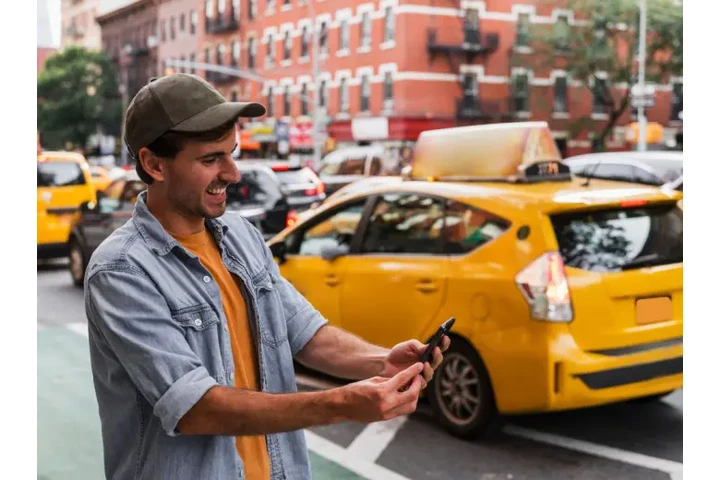 Custom Taxi App Development image 1