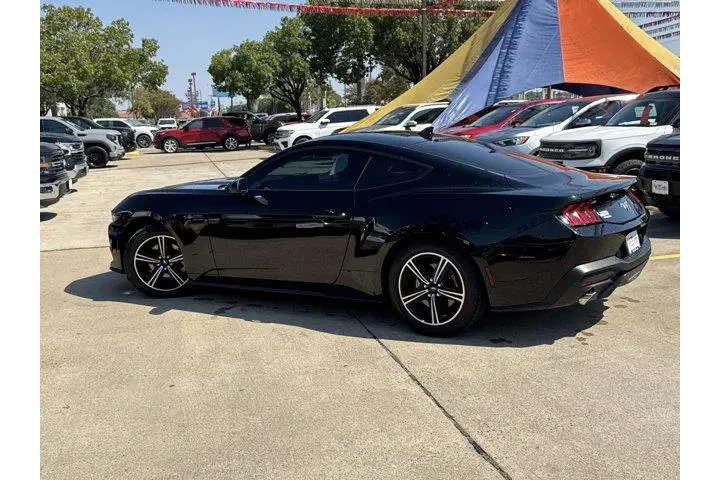 $29646 : Ford Mustang 2024 EcoBoost 2 image 7