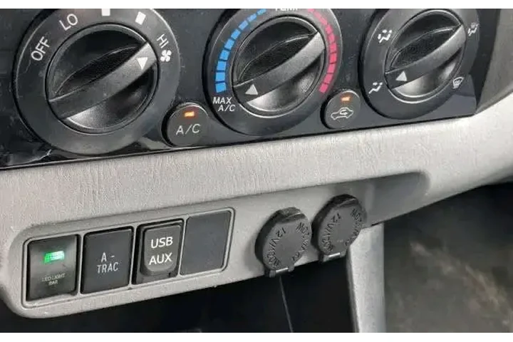 $3500 : Clean tacoma and Runs well image 9