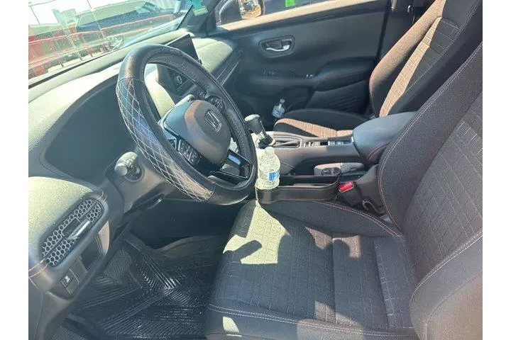 $22991 : Honda HR-V 2024 AWD Sport 4d image 8