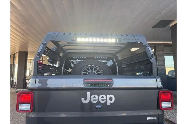 $28450 : Jeep Gladiator 2022 4x4 Over image 4