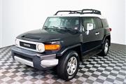 $14572 : PRE-OWNED 2007 TOYOTA FJ CRUI thumbnail