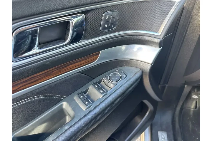 $16834 : Ford Explorer 2018 Limited 4 image 8