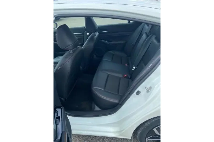 $21942 : Nissan Altima 2023 2.5 SR 4d image 6