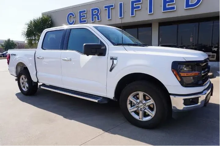 $38988 : Ford F-150 2024 4x4 XLT 4dr image 1